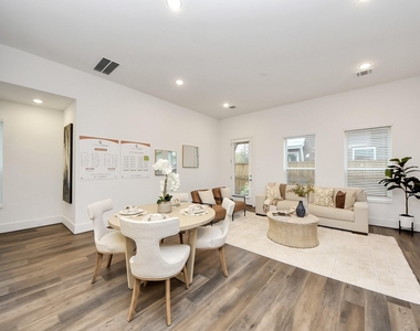 7504 Carver Road - Photo Thumbnail 11