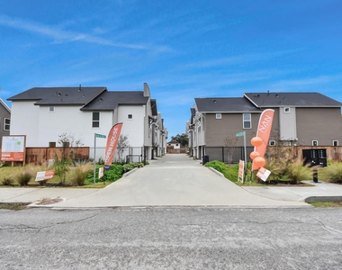 7504 Carver Road - Photo Thumbnail 46