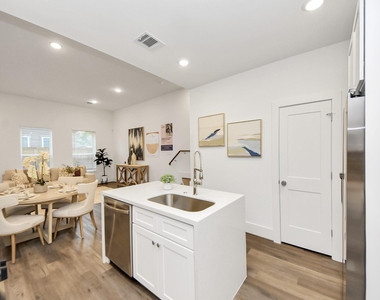 7504 Carver Road - Photo Thumbnail 18