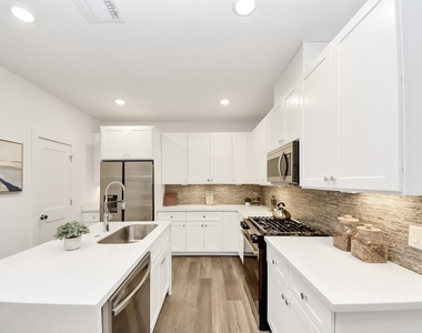 7504 Carver Road - Photo Thumbnail 19