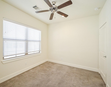 1106 Fuschia Road - Photo Thumbnail 20