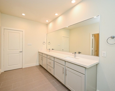 1106 Fuschia Road - Photo Thumbnail 17