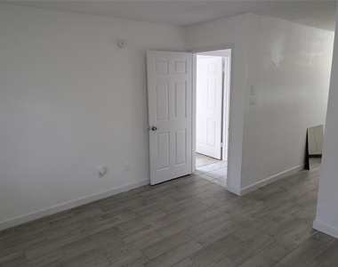 5815 Village Forest Court - Photo Thumbnail 8