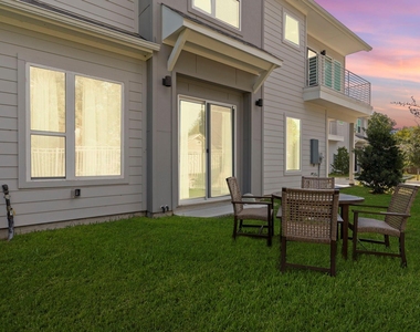 851 Prosper Street - Photo Thumbnail 2