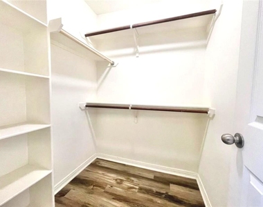 1622 Cohn Street - Photo Thumbnail 1