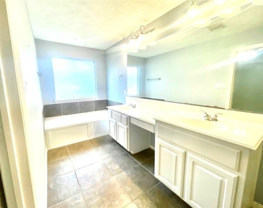 1622 Cohn Street - Photo Thumbnail 20