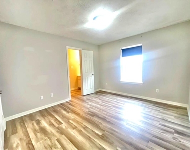 1622 Cohn Street - Photo Thumbnail 6