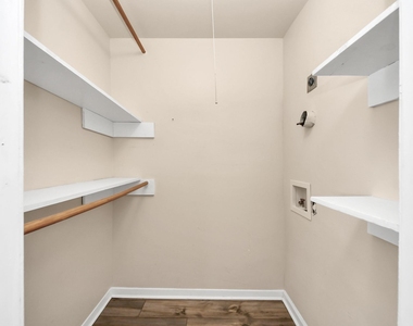 1320 Griffin Street - Photo Thumbnail 14