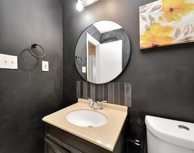 1320 Griffin Street - Photo Thumbnail 9