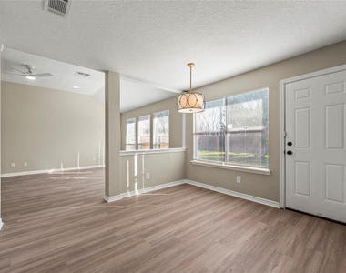 7134 Prairie Village Drive - Photo Thumbnail 5