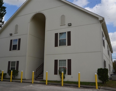 304 Dell Court - Photo Thumbnail 38