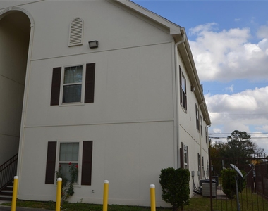 304 Dell Court - Photo Thumbnail 35