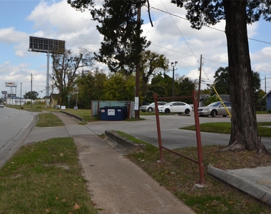 304 Dell Court - Photo Thumbnail 29