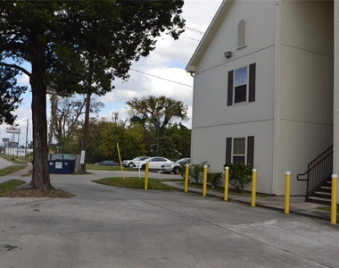 304 Dell Court - Photo Thumbnail 37