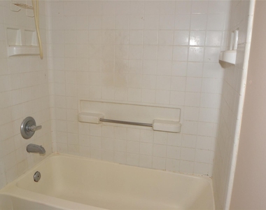 304 Dell Court - Photo Thumbnail 17