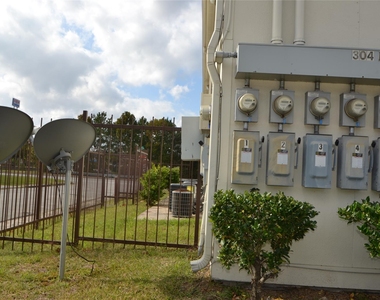 304 Dell Court - Photo Thumbnail 49