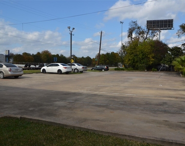 304 Dell Court - Photo Thumbnail 45