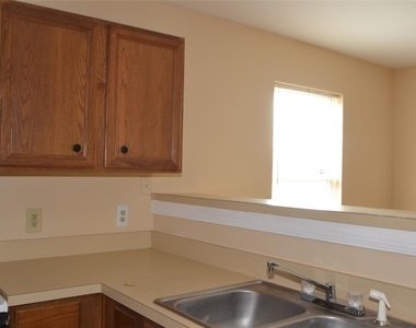 304 Dell Court - Photo Thumbnail 18