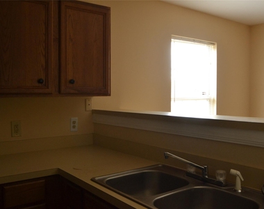 304 Dell Court - Photo Thumbnail 24