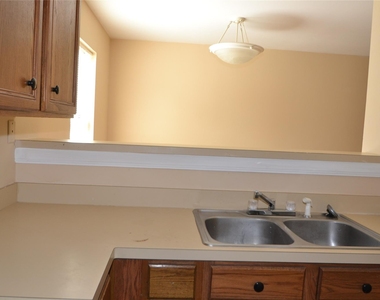 304 Dell Court - Photo Thumbnail 15