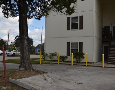 304 Dell Court - Photo Thumbnail 28