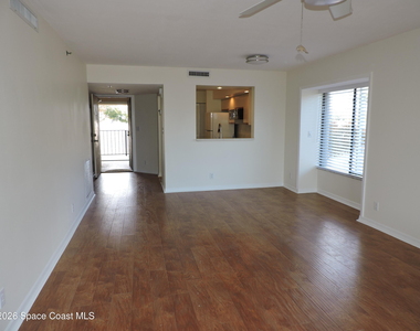 6240 E Mirror Lake Drive - Photo Thumbnail 3