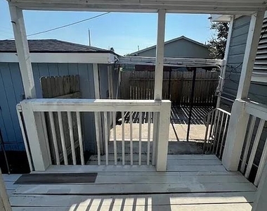 7813 Pruitt Drive - Photo Thumbnail 2