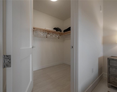 2103 Bayshore Boulevard - Photo Thumbnail 29
