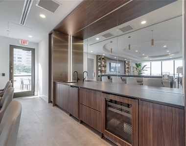 2103 Bayshore Boulevard - Photo Thumbnail 38