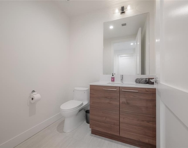 2103 Bayshore Boulevard - Photo Thumbnail 24