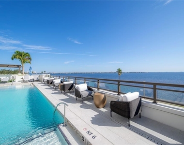 2103 Bayshore Boulevard - Photo Thumbnail 49