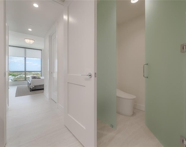 2103 Bayshore Boulevard - Photo Thumbnail 18