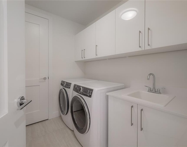 2103 Bayshore Boulevard - Photo Thumbnail 5