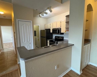 5817 Legacy Crescent Place - Photo Thumbnail 5