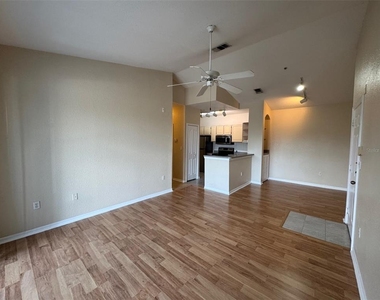 5817 Legacy Crescent Place - Photo Thumbnail 4