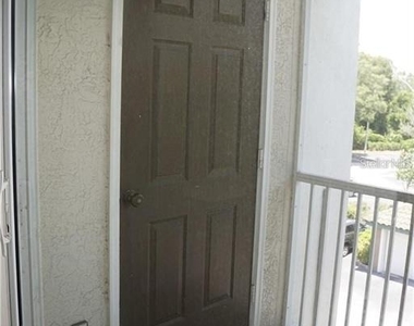 5817 Legacy Crescent Place - Photo Thumbnail 14