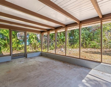 5590 Highland Street S - Photo Thumbnail 13