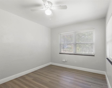 5590 Highland Street S - Photo Thumbnail 21