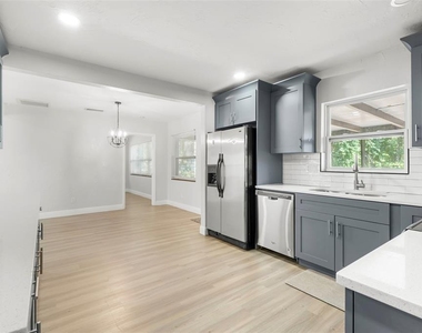5590 Highland Street S - Photo Thumbnail 11