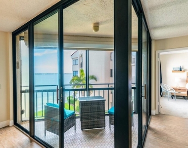 5541 Puerta Del Sol Boulevard S - Photo Thumbnail 19