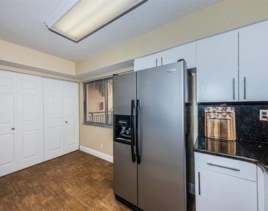 5541 Puerta Del Sol Boulevard S - Photo Thumbnail 11