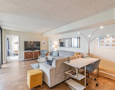 5541 Puerta Del Sol Boulevard S - Photo Thumbnail 10