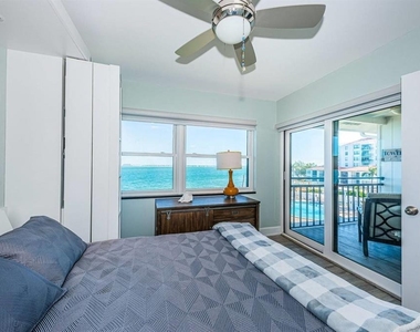 6265 Sun Boulevard - Photo Thumbnail 11