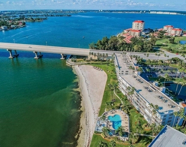 6265 Sun Boulevard - Photo Thumbnail 2