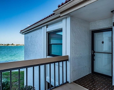 6265 Sun Boulevard - Photo Thumbnail 1