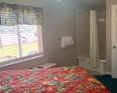 2777 N Poinciana Boulevard - Photo Thumbnail 6