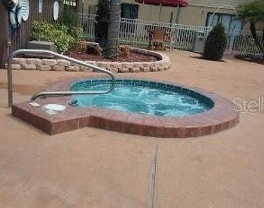 2777 N Poinciana Boulevard - Photo Thumbnail 12