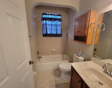 6243 Sw 90th Street - Photo Thumbnail 6