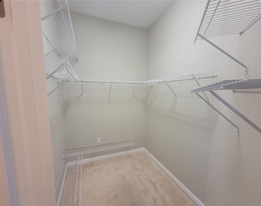 6243 Sw 90th Street - Photo Thumbnail 9