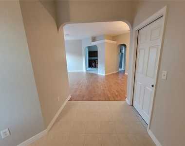 6243 Sw 90th Street - Photo Thumbnail 1